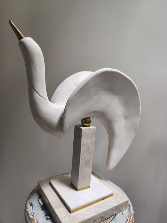 Image 1 of Autentico uccello acquatico in pietra tassellata Maitland-Smith su piedistallo - Stile Hollywood Regency