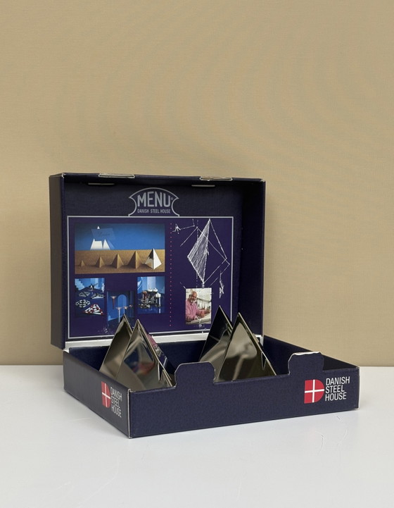 4x Porte-noms pyramidaux vintage danois chromés – Menu, Accessoires de table, Metal, polished steel (photo 7 of 8)