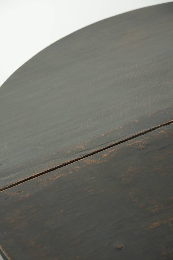 Image 1 of Mooie antieke Engelse eikenhouten gateleg tafel uit eind 17e/ begin 18e eeuw met bobbin gedraaide poten