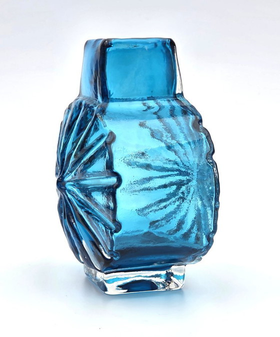 Image 1 of Whitefriars Geoffrey Baxter Sunburst Vase Eisvogelblau
