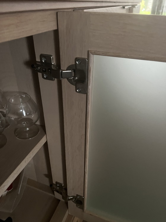 Image 1 of Eiken Massief Kopshouten Dressoir Met 4 Deure