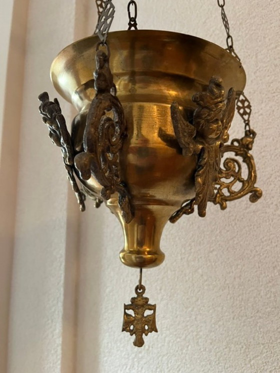 Image 1 of Antike Altarlampe mit Engeln und Ketten