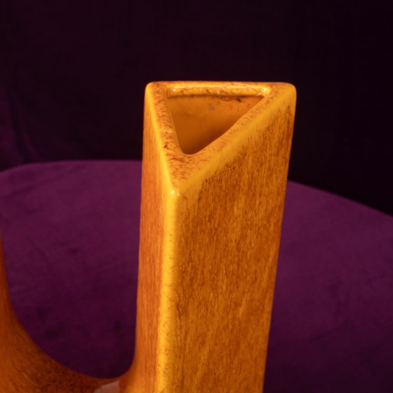 Sculptural Amber Ceramic Space Age Vase, Italy 1970 (photo 12 of 20)