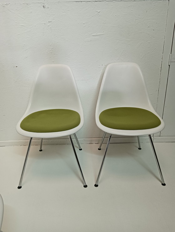 Image 1 of 2X Vitra Eames DSX stoelen