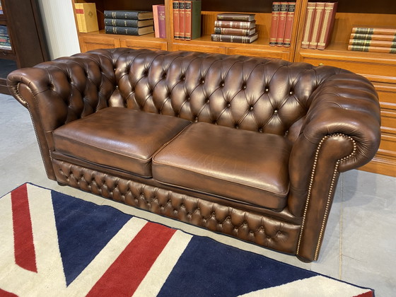 Twee Springvale Chesterfield Banken Bruin Gevlamd – Leather, Wood (photo 3 of 11)