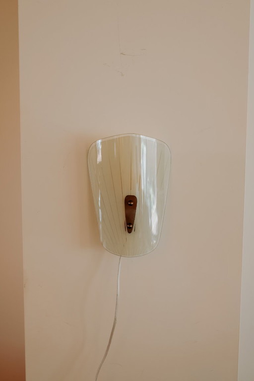 Glazen Mid Century Modern Wandlampje, Jaren 50