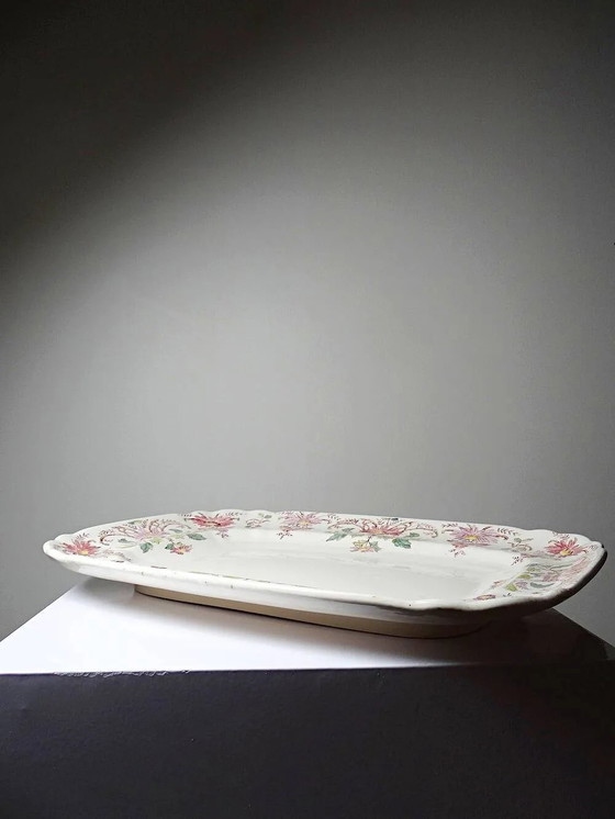 Antike Longchamp Servierplatte mit polychromen Gänseblümchen aus Eisenstein. – Geschirr, Porzellan (photo 11 of 15)