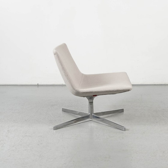 1x Arper Catifa 80 lounge armchair – Chairs and lounge chairs, Metal, Textile (photo 3 of 7)