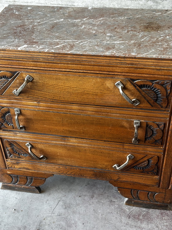 Kompakte Art-Deco-Kommode aus den 1930er Jahren, aus geschnitztem Holz und Marmor – Commode Art deco (photo 7 of 14)