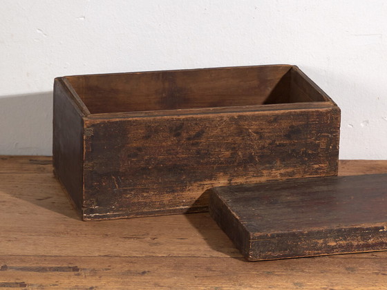 Pequeña caja antigua estilo wabi sabi (c.1900) #35 – Vitrinas (photo 11 of 40)