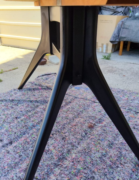 Image 1 of Table basse Vintage Scandinave en teck et piètement noir - années 60