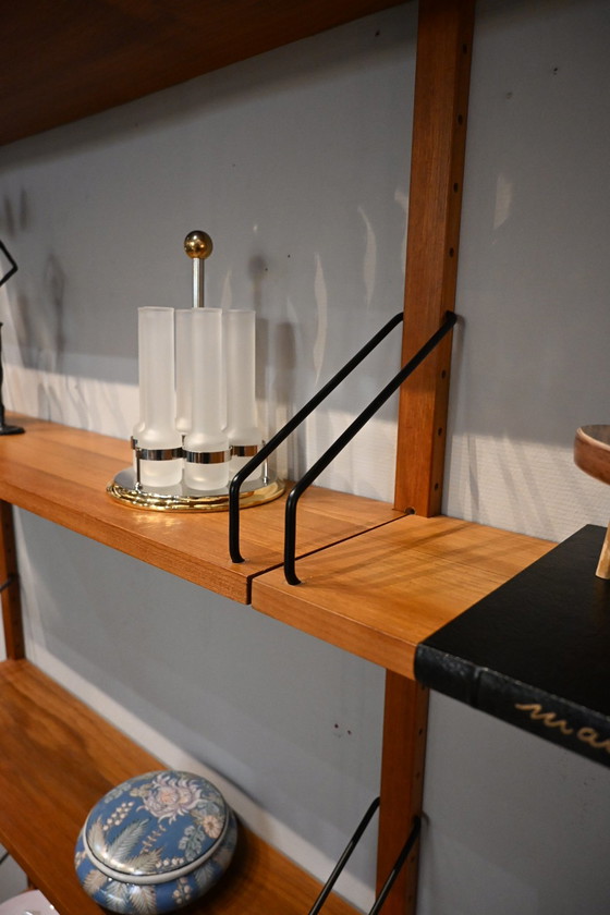 Image 1 of Système mural modulaire danois vintage - Royal - Poul Cadovius