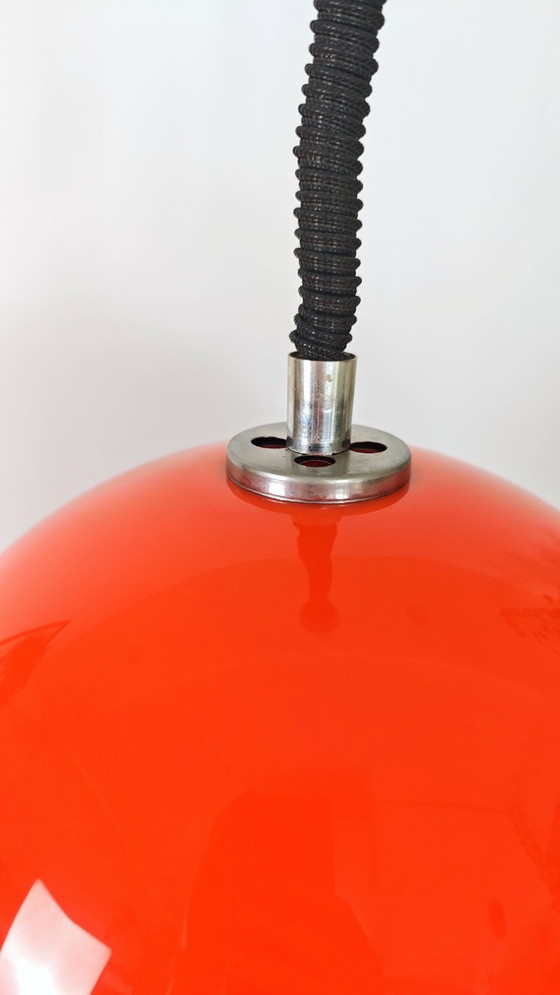 Suspension orange et blanche, Métal, Verre, Mid Century Modern (photo 5 sur 11)