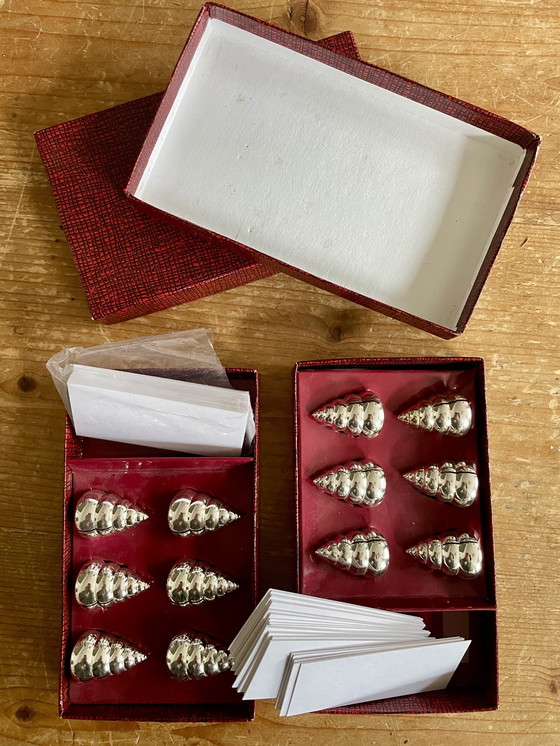 Image 1 of Set of 12 vintage shell-shaped place card holders