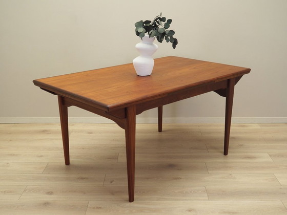 Image 1 of Table en teck, design danois, années 1970, production : Danemark