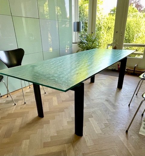 Image 1 of LC 6, Le Corbusier dining table