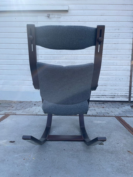 Poltrona ergonomica Stokke Gravity Balance – Poltrone, Textile, Wood (photo 8 of 10)