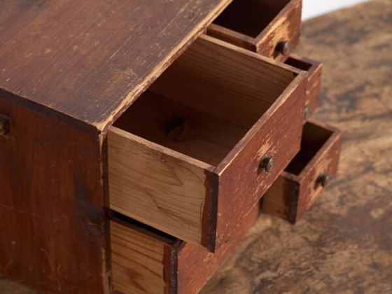 Piccola Cassettiera Giapponese in Cedro (Ko-Dansu), Periodo Taishō–Showa, c. 1920–1945 – Cassettiere (photo 22 of 40)