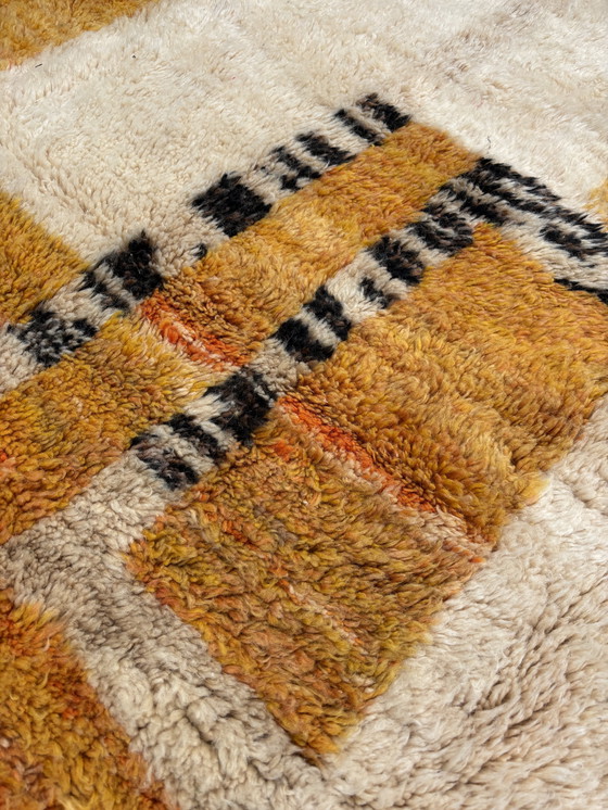 Image 1 of Authentiek Mrirt Marokkaans Berber Wollen Vloerkleed 210x300 cm - Handgeweven, Pluche & Kleurrijk Wollen Vloerkleed