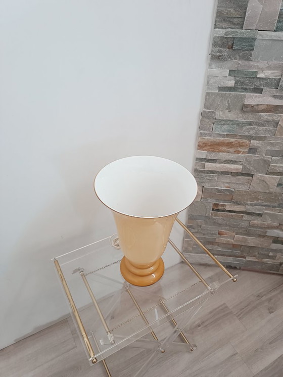Image 1 of Lampe de table vintage verre opalin