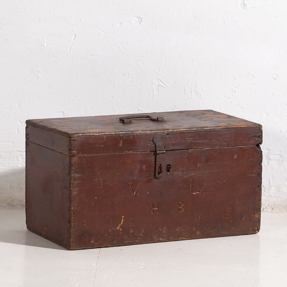Malle ancienne grenat (c.1900) #9 – Commodes, Rustic (photo 4 of 40)