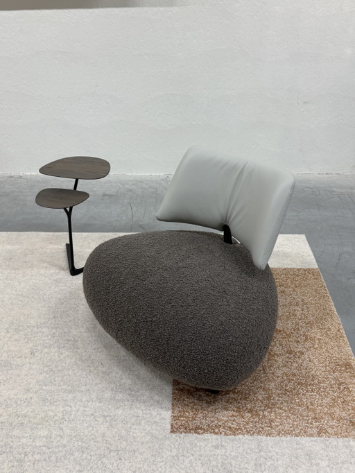 Leolux Pallone Armchair Robou fabric leather
