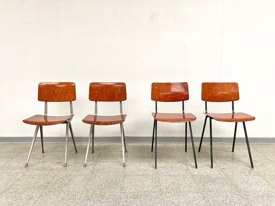 Image 1 of 4 vintage design mid-century eetkamerstoelen + 2 krukken