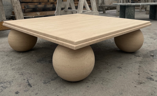 Mesa de centro contemporánea con patas de bola