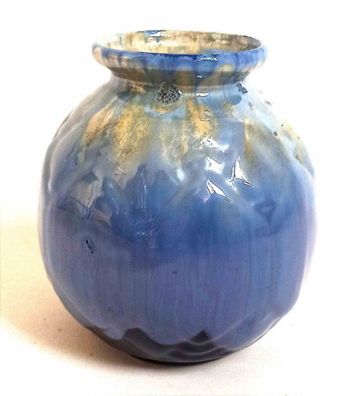 Art Deco slip vase Height 19.3 cm