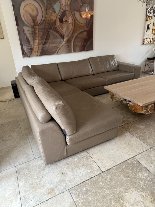 Magnifique grand canapé en cuir, fabriqué sur mesure