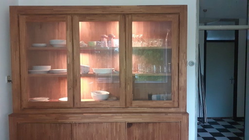 Vitrine aus Holz