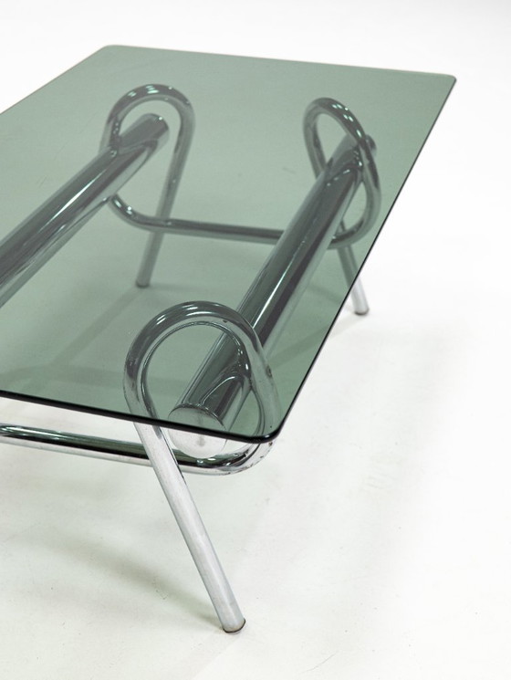 Image 1 of Tavolino da caffè scultoreo cromato con nodo degli anni '70