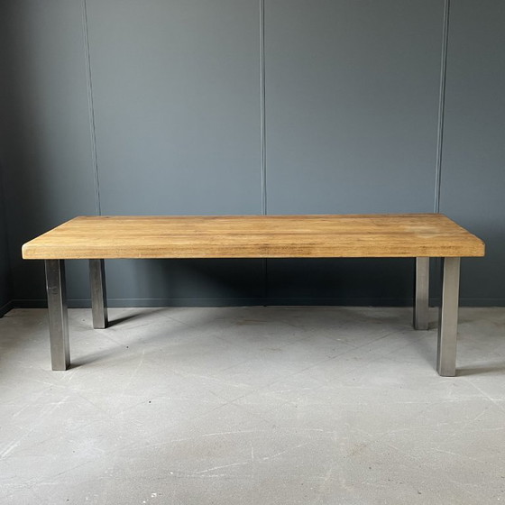 Image 1 of Table à manger vintage en chêne – pieds en acier inoxydable