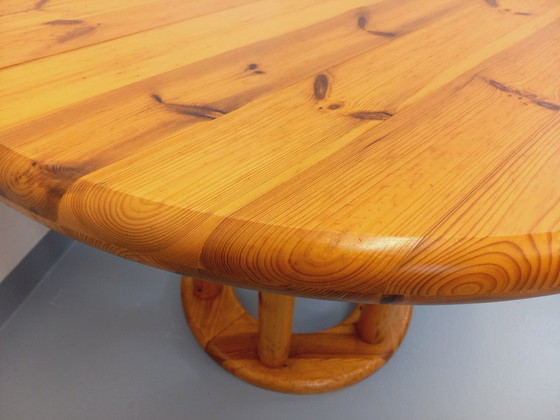 Image 1 of Vintage Scandinavian round dining table by Rainer Daumiller in pine from the 1960s/70s with extensions