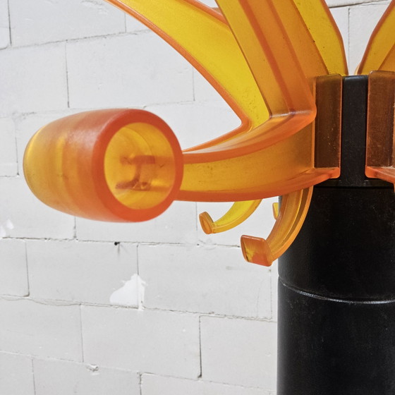 Image 1 of Vintage Space Age Oranje Itiliaanse design stijl Kunststof Kapstok (jaren 70/70s)  roterend
