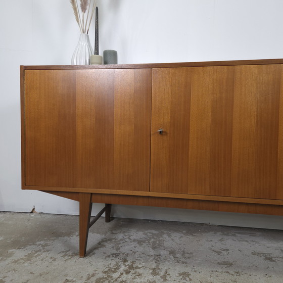Image 1 of Vintage jaren 60 - 70 teak sideboard Duits, tv meubel