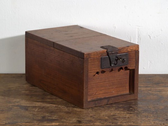 Antique Japanese chest with iron lock – Japan, circa 1880 – Chest of drawers (photo 6 of 40)