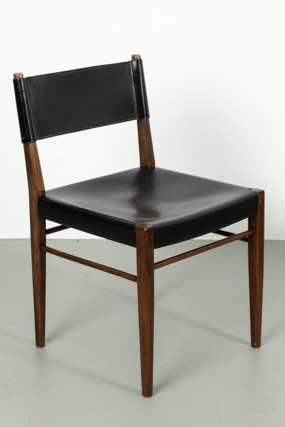 Image 1 of Ensemble de 5 chaises vintage en cuir robuste