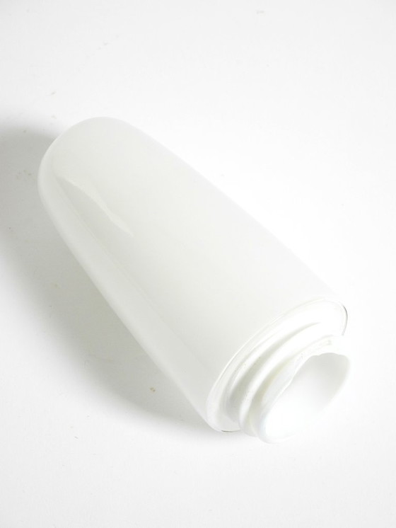 Image 1 of Prachtige wandlamp van glaskeramiek in mid-century modern stijl van Wagenfeld.