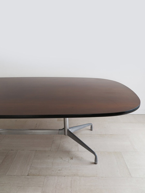 Tavolo grande in legno e alluminio di Charles & Ray Eames per Herman Miller, anni '60 – Lampade da tavolo (photo 6 of 23)