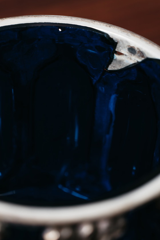 Image 1 of Grote blauwe serveerkan uit de Royal Sheffield Collection uit de jaren 1950, vintage pronkstuk.