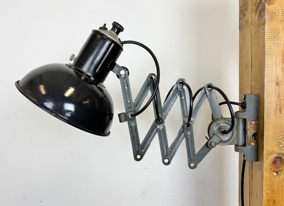 Image 1 of Lampada da parete industriale a forbice in smalto nero, anni '50