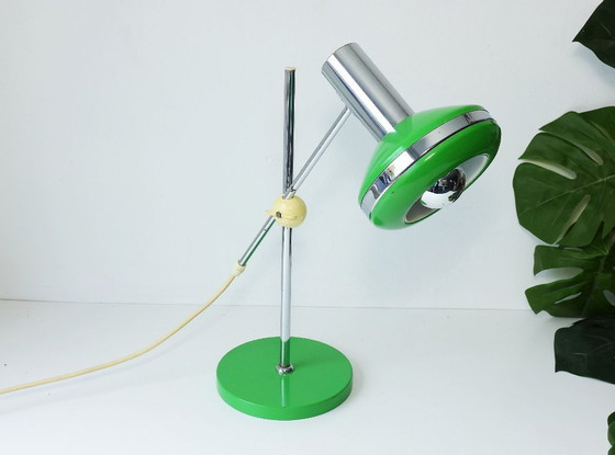 Image 1 of Lampada da tavolo vintage, lampada UFO dell'era spaziale, anni '60/'70, lampada da ufficio verde