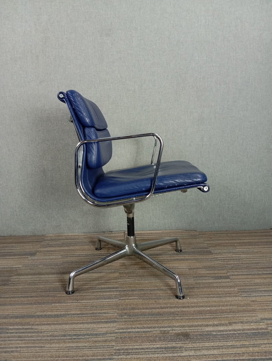 Image 1 of 1X Vitra Soft Pad Chair Ea 208