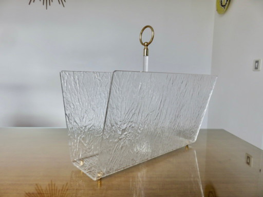 Porte revues " ROCHE BOBOIS " en plexiglas transparent et laiton années 70