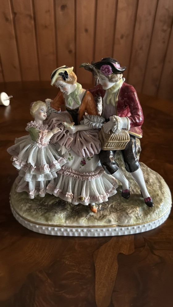 Image 1 of Estatua de porcelana estilo rococó antigua