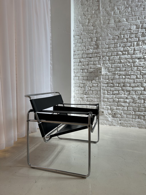 Design stoel Wassily voor Knoll getekend