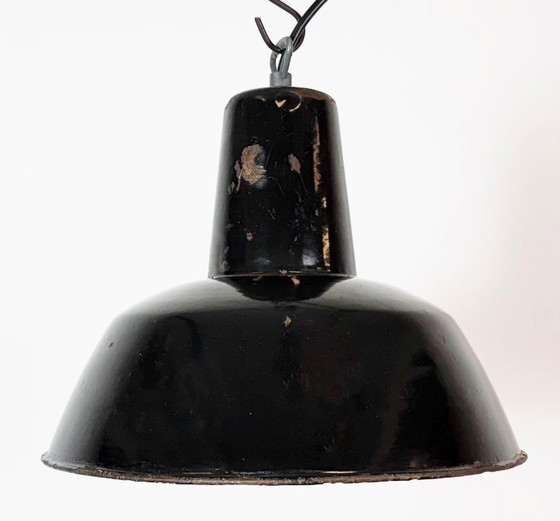 Industrial Black Enamel Factory Pendant Lamp, 1950s, Metal, Industrieel (photo 3 of 15)