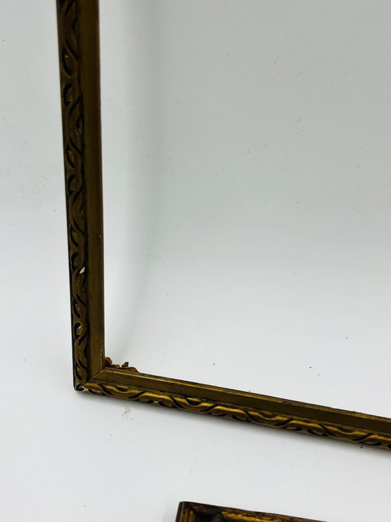 Image 1 of Set aus zwei antiken Holzrahmen mit altgoldener Oberfläche