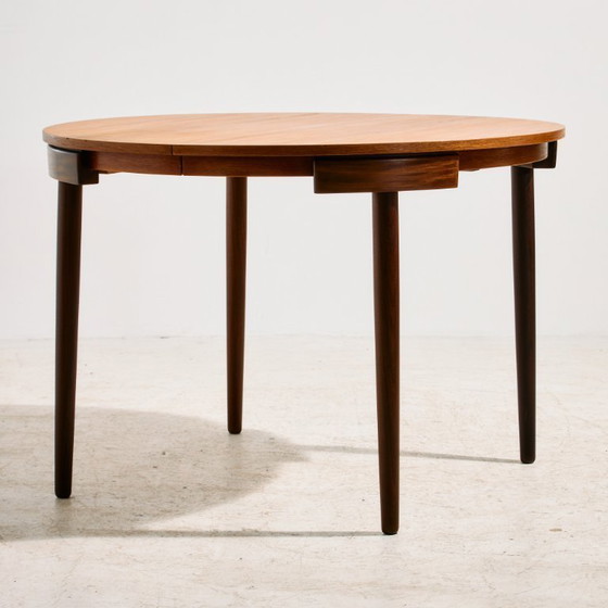 Image 1 of Juego de comedor MK11690 de teca de Hans Olsen para Frem Røjle. Juego de 5